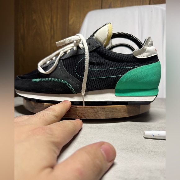 Nike Daybreak Type Black Menta Size 10 CJ1156-001 - Picture 1 of 6
